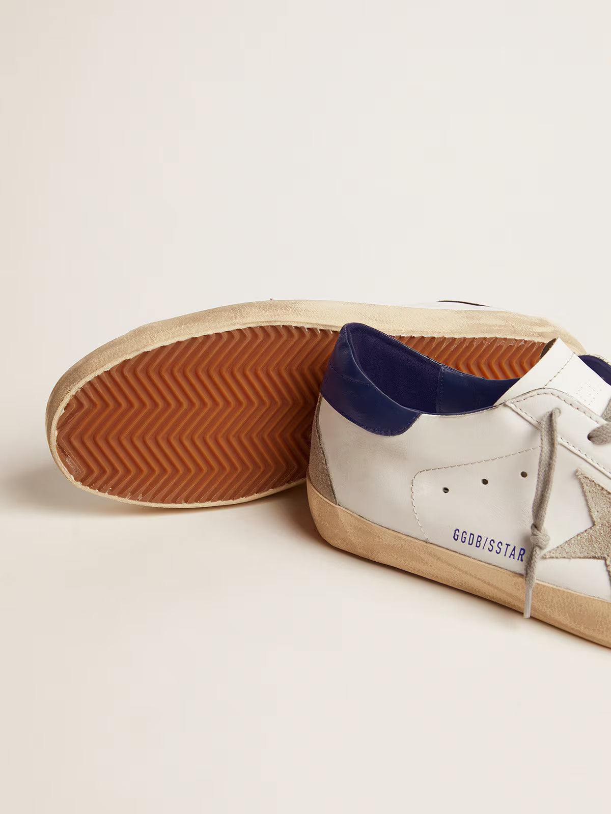 Golden Goose Super-Star homme avec étoile en daim et contrefort bleu