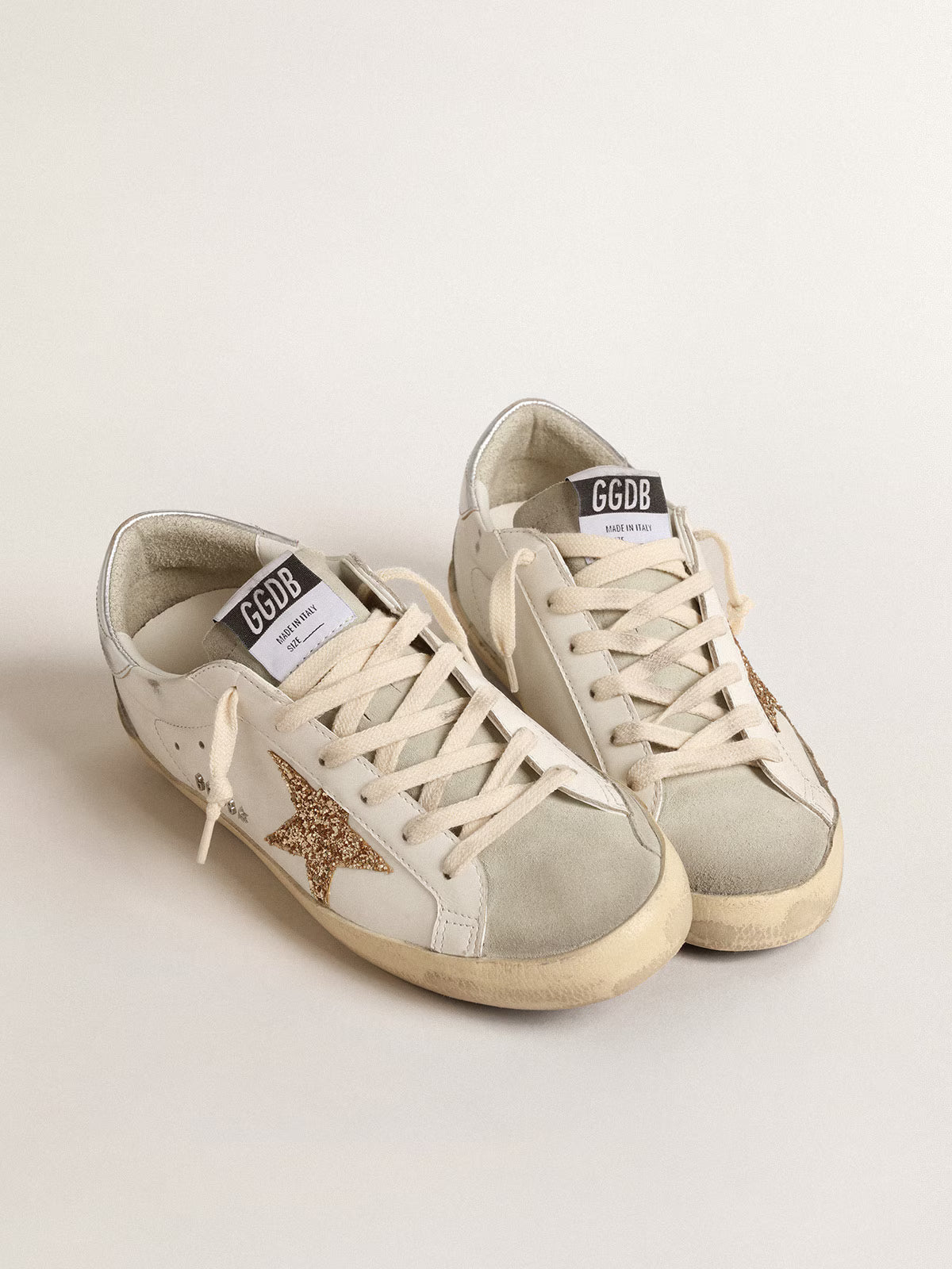 Golden Goose Super-Star avec étoile à paillettes dorées