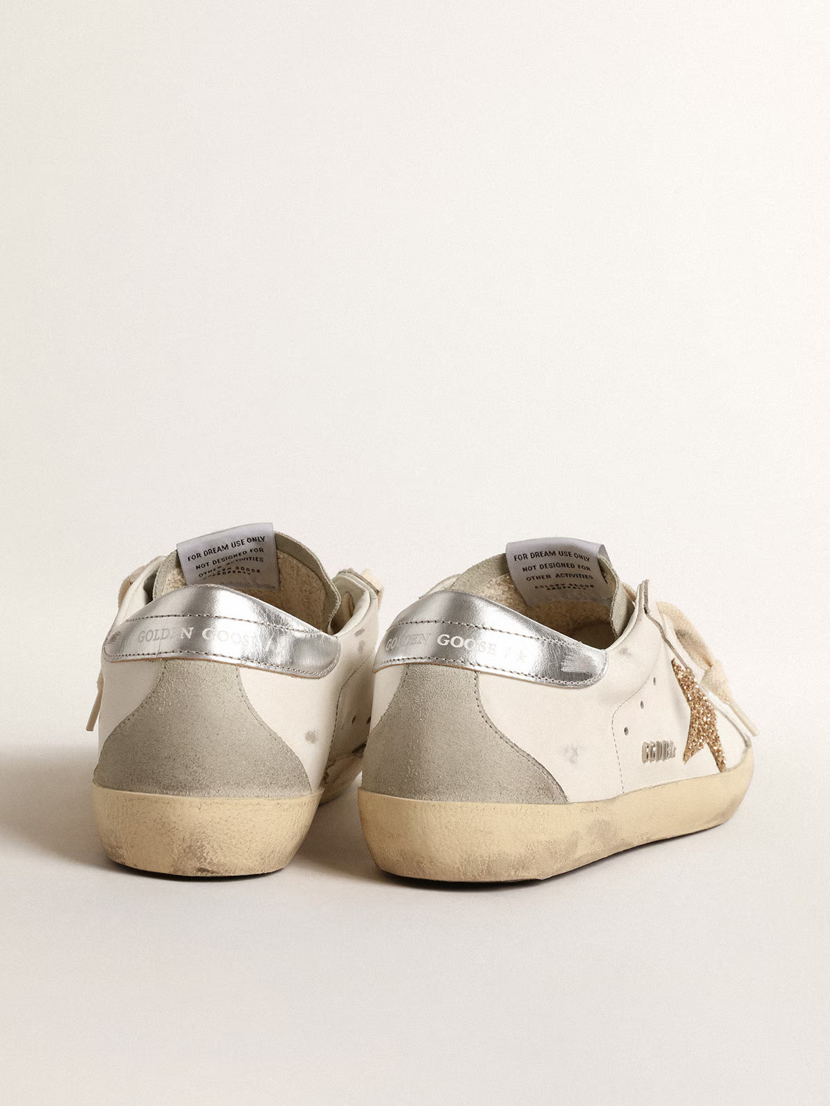 Golden Goose Super-Star avec étoile à paillettes dorées