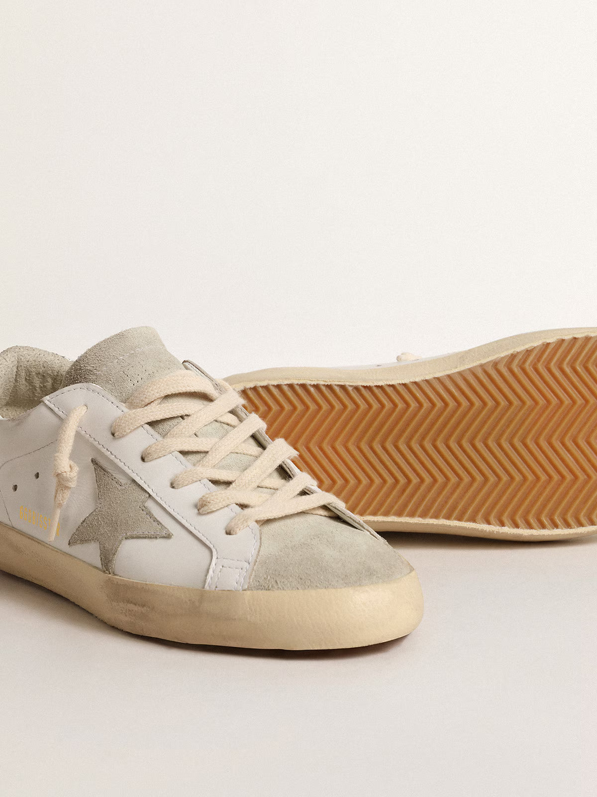 Golden Goose Super-Star avec étoile grise