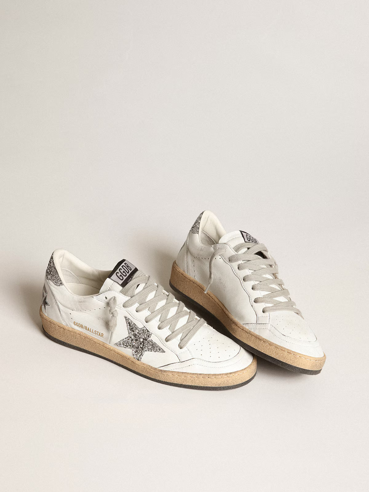 Golden Goose Super-Star avec étoile grise