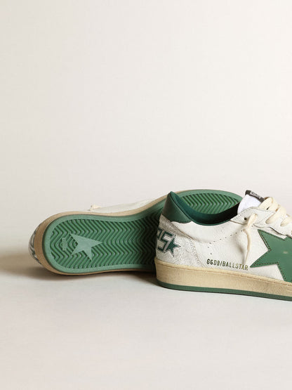 Golden Goose Ball Star homme en nappa blanc avec étoile verte